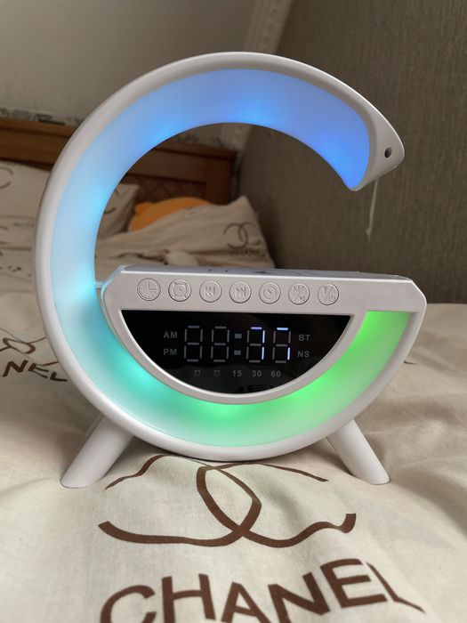 Led лампа і будильник