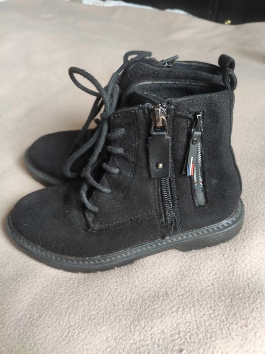 Замшеві демісезонні черевики на дівчинку