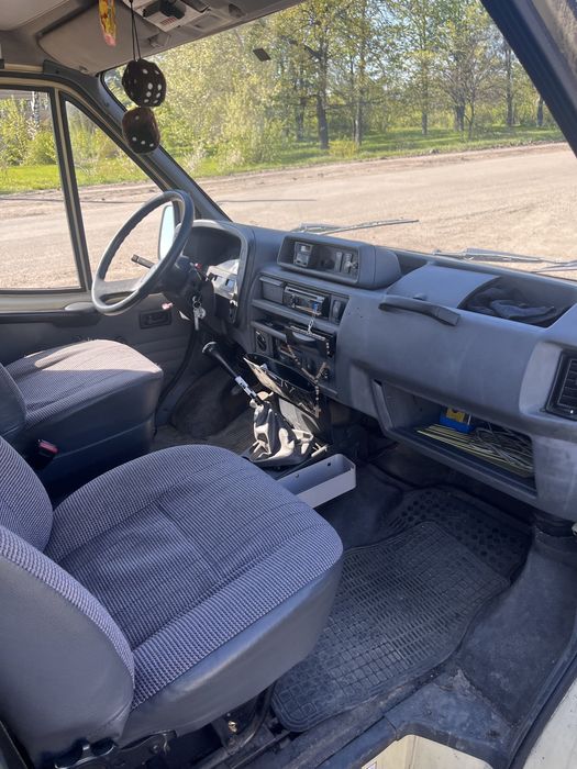 Продам FORD Transit  2.5 Дизель