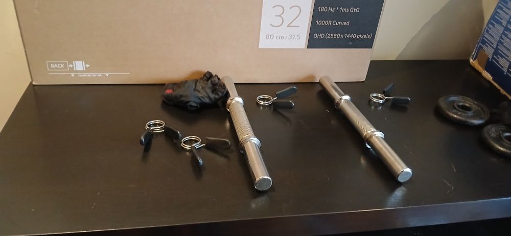 Conjunto de banco, halteres, barra w e pesos