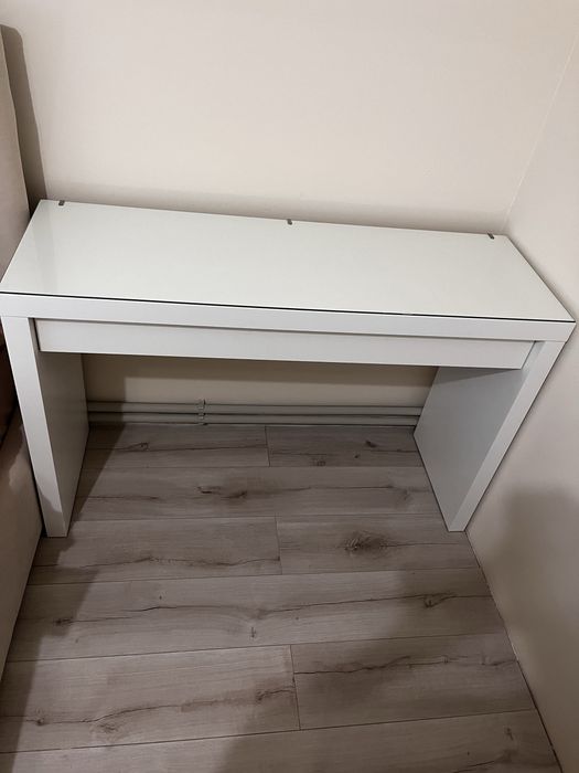 Туалетний столик