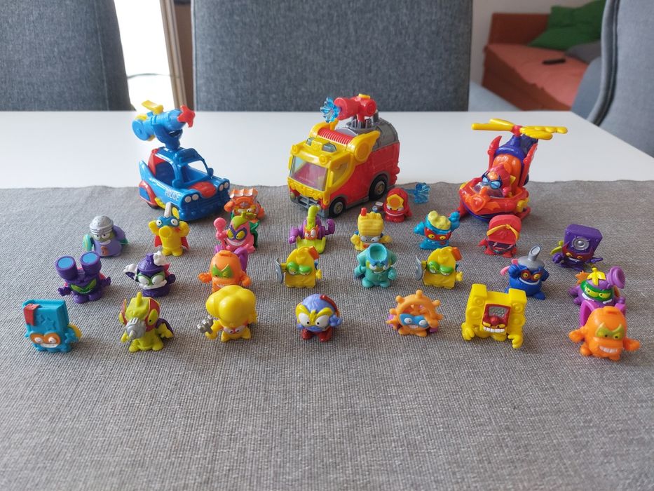 Zestaw figurek Superthings