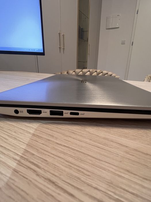 Laptop Asus UX 434f smukly i elegancki