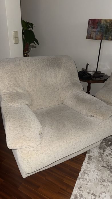 Conjunto de sofá e duas poltronas