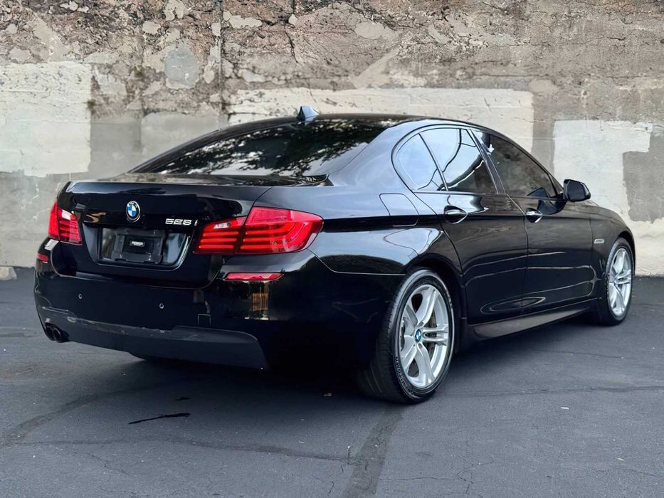 BMW 5 Series 528i      2016