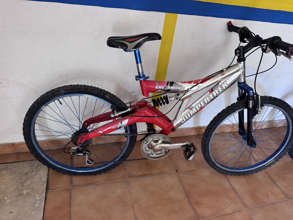 Bicicleta adulcente em bom estado