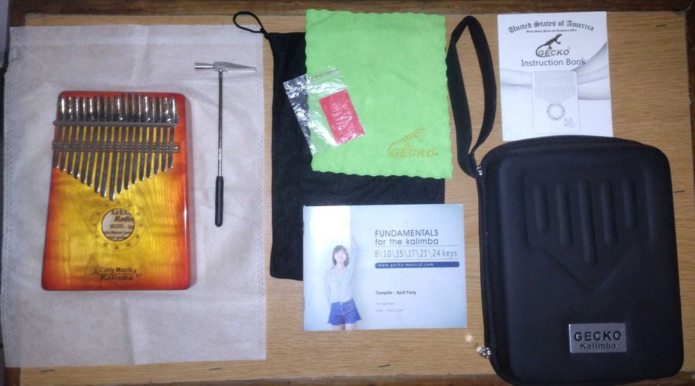 [Kit completo] Kalimba Gecko com estojo rígido - 17 notas em mogno