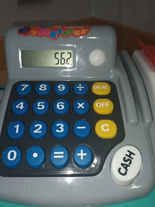 Caixa registadora faz de conta