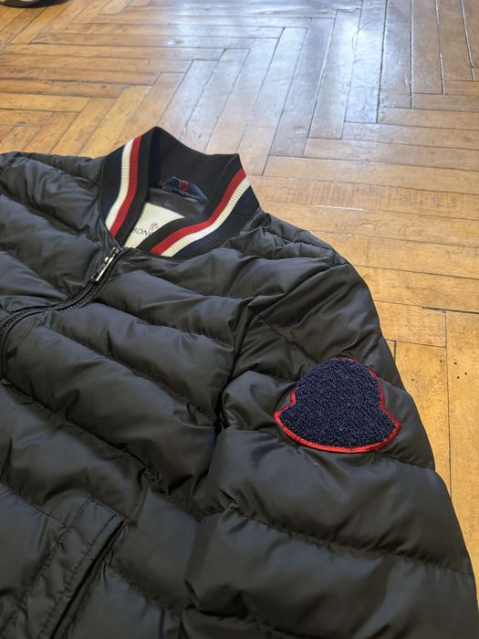 Мікропуховик moncler