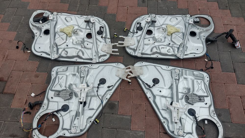 Склопідйомник передній задній правий лівий на Kia Ceed 2007-2012