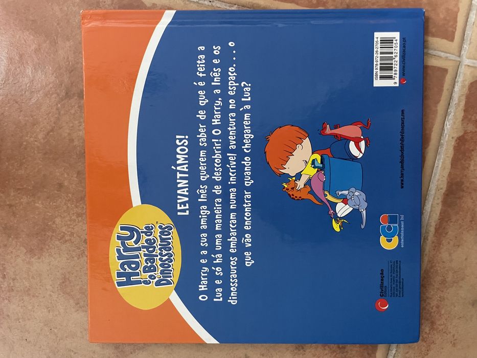 Livros infantis de capa dura