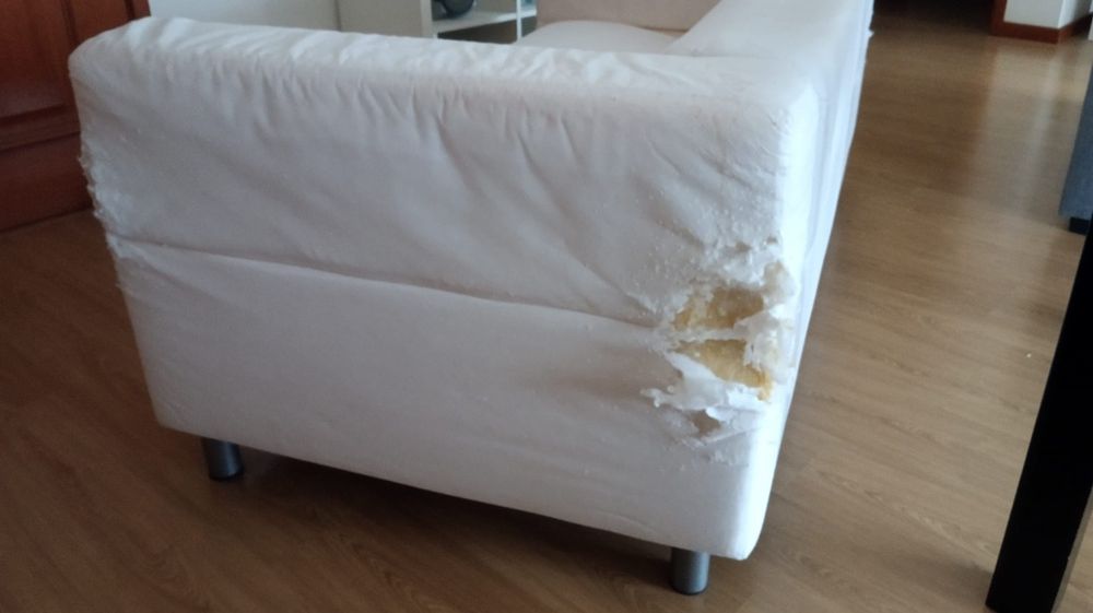 Sofá branco 3 lugares