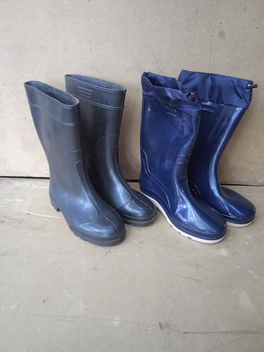 Чоботи гумові , спецвзуття.