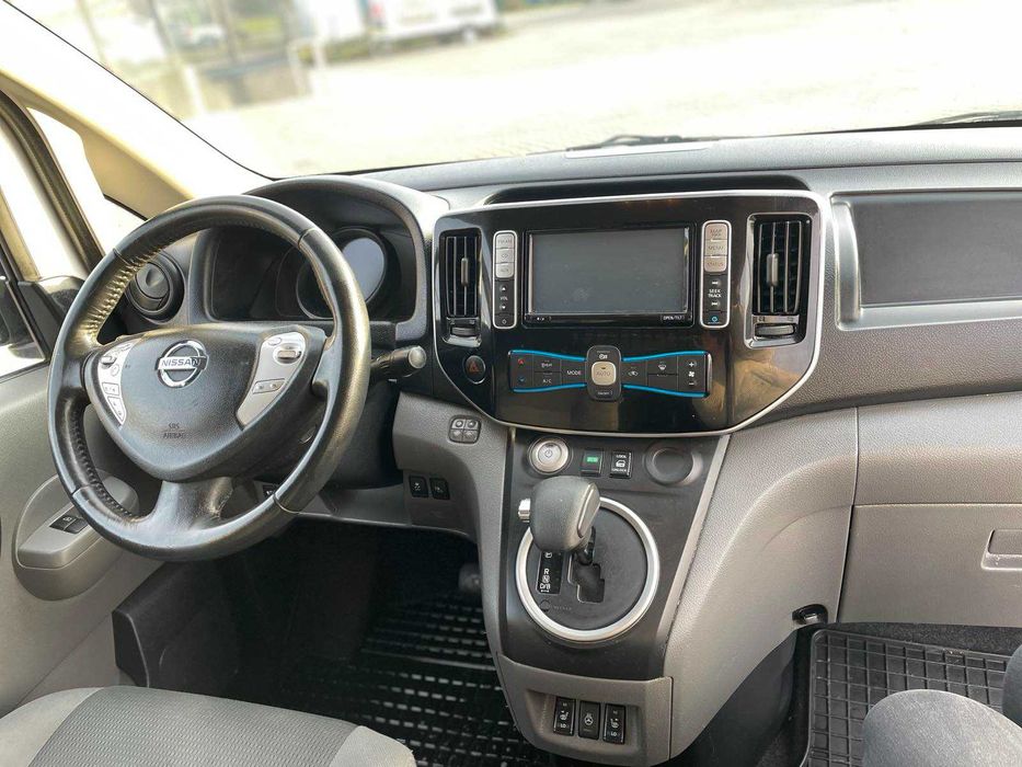 Nissan e-NV200 2015