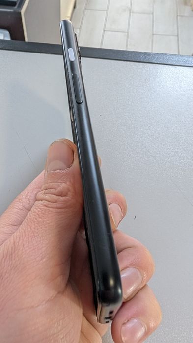 Google Pixel 4a 5g ( не працюють камери, без дисплея)