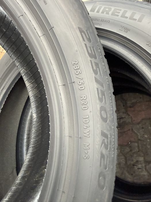 Резина Всесезонка б/у Pirelli 235/50R20