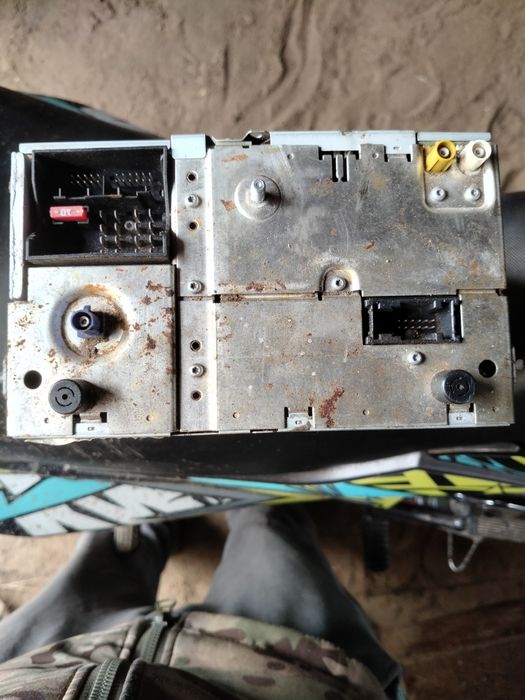 Магнітофон Passat b6 2005року