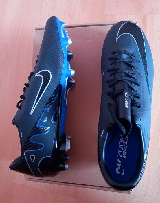 100% NOVO - Nike Mercurial Vapor Zoom 15 Academy FG / MG nr. 46

Nike