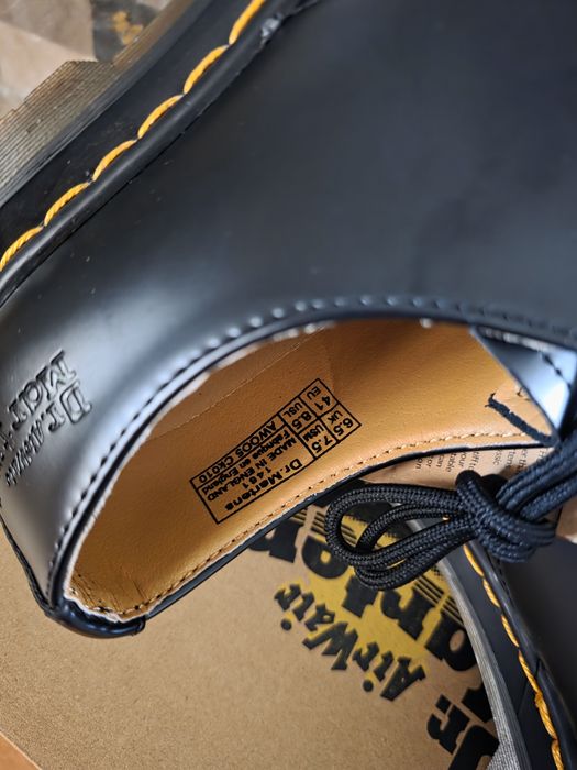 Sapatos dr. Martens 
Numero 41 ( calça 40.5