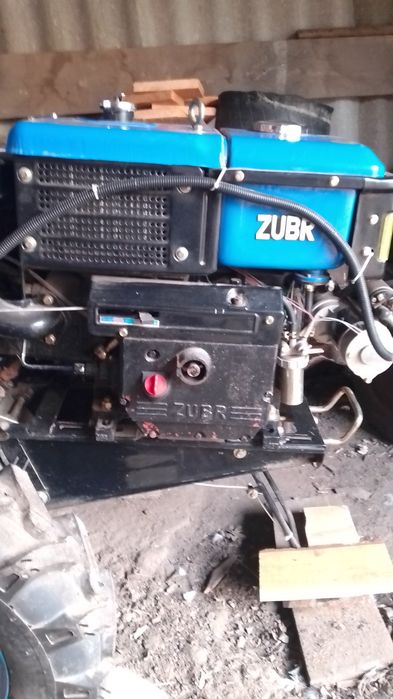 Продам мотоблок Зубр 12 кс