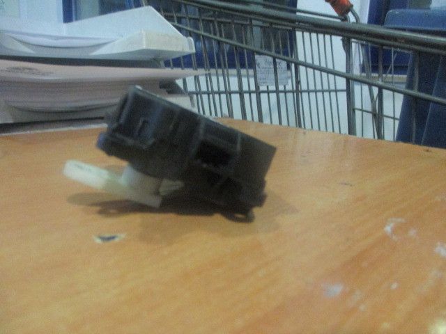 Motor da comporta da sofagem NISSAN Juke (F15)