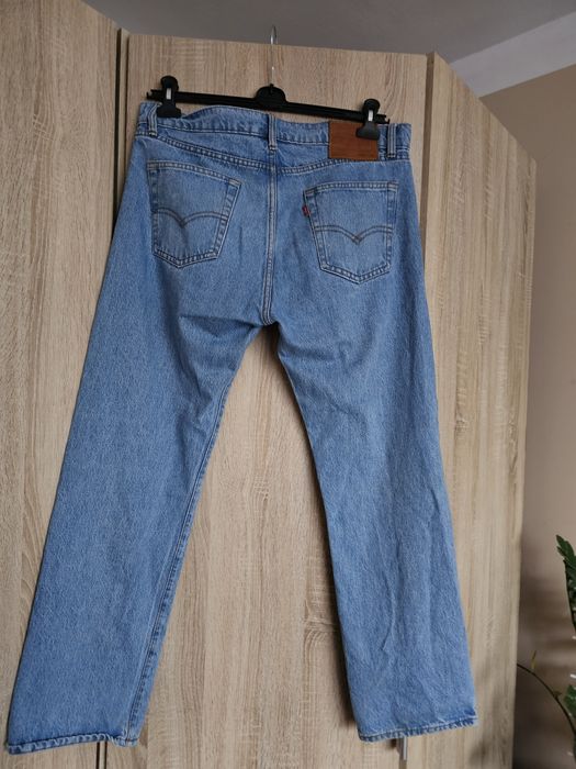 Niebieskie spodnie jeansowe męskie Levi's rozm 34