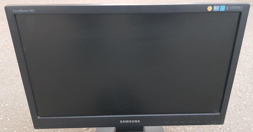 Монітор 18.5" Samsung SM-943SN LS19MYYKBBA