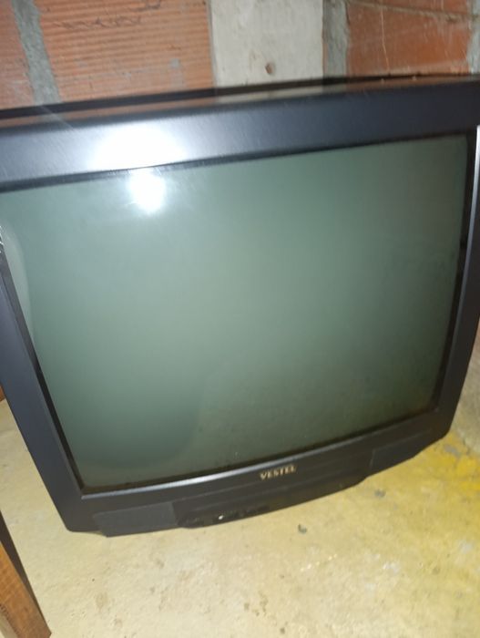 Vendo tv vestel 35cm usada