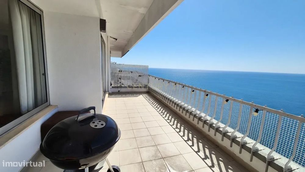 Apartamento T2 com Vista Mar em Sesimbra, Setúbal