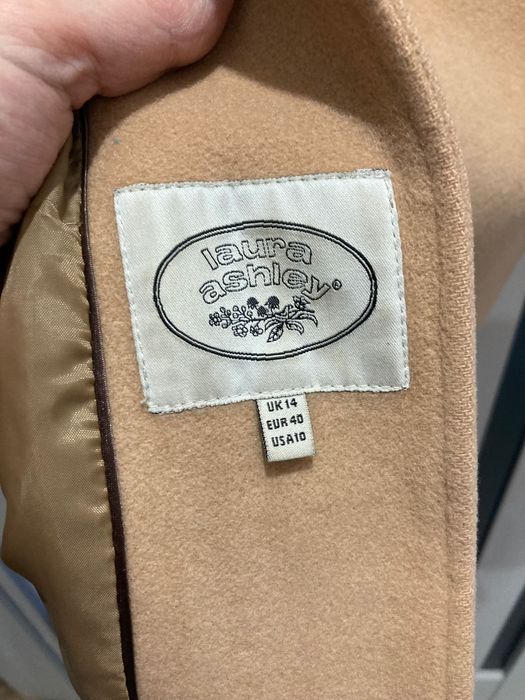 Piękny plaszcz Laura Ashley