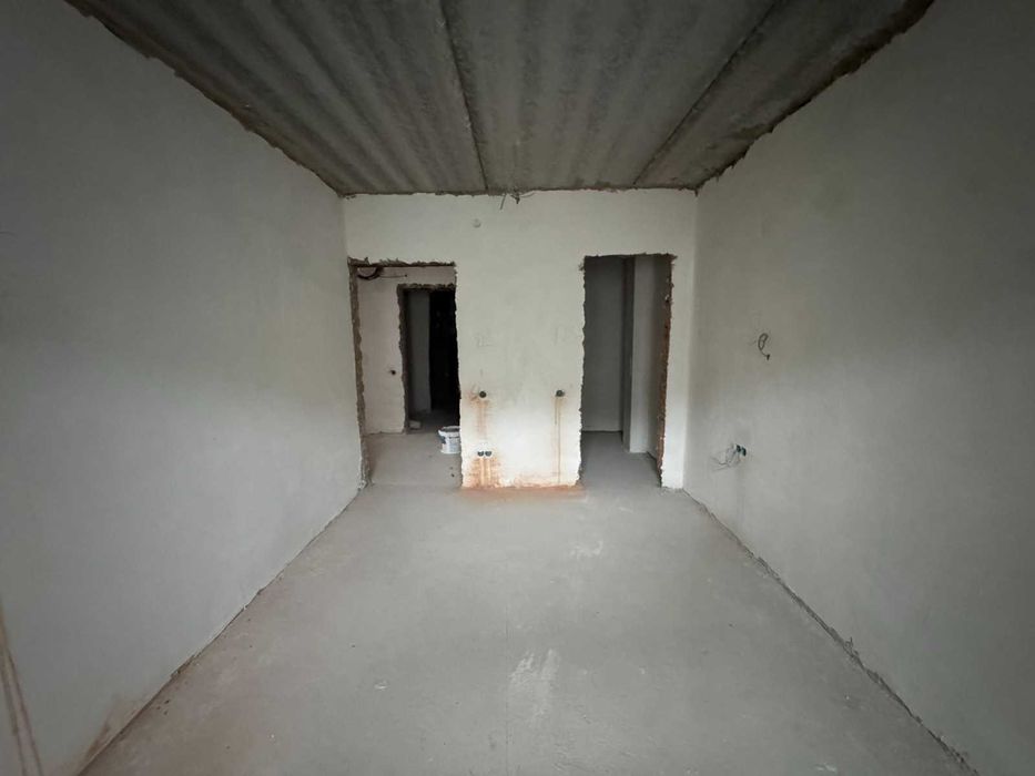 Продається приміщення на 1 поверсі на Слов'янці