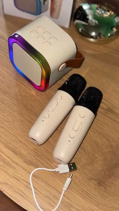 Bluetooth колонка з мікрофонами Нова