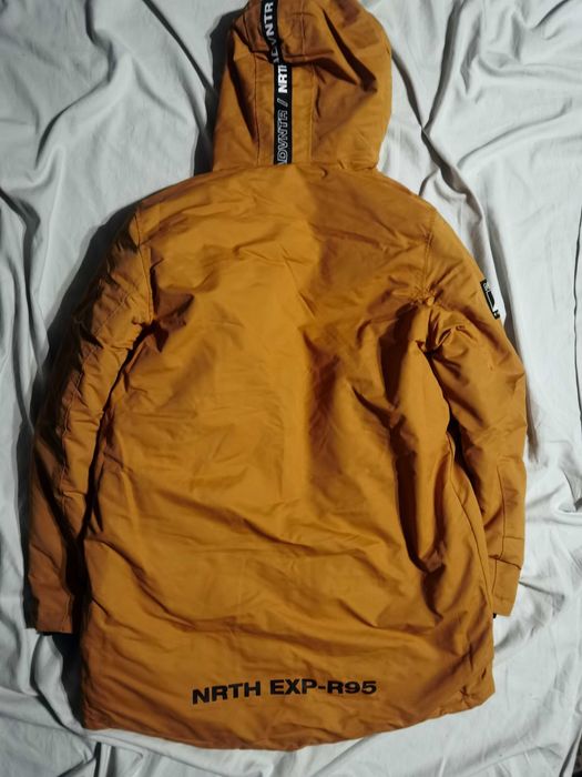 Зимова куртка Reserved 158