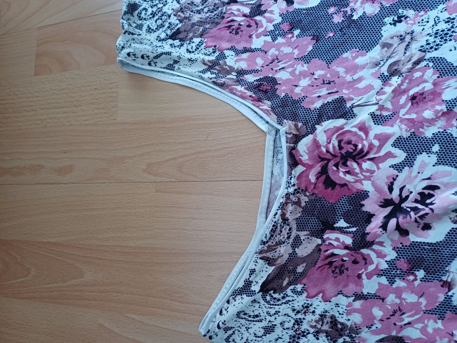 Letnia sukienka z falbaną