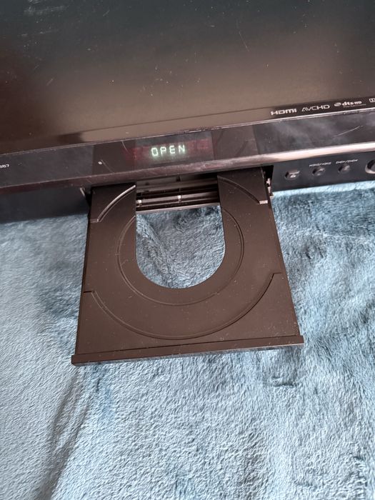 Yamaha BD - S667  BLU RAY