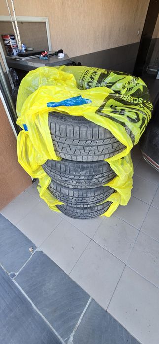 Автошини  APLUS 235 45 R18