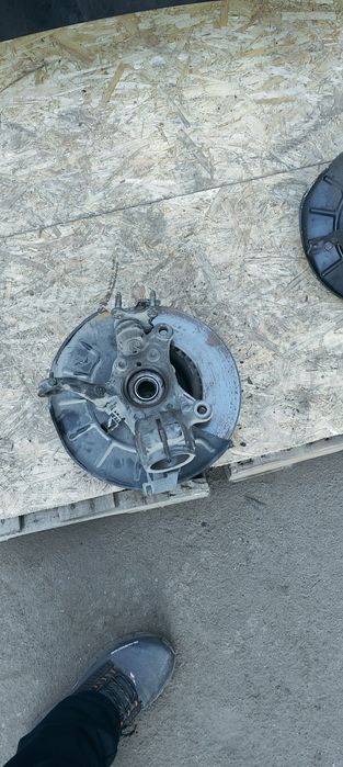 Цапфа кулак передняя VW Passat B7 B8 Пассат Б7 Б8 Jetta USA