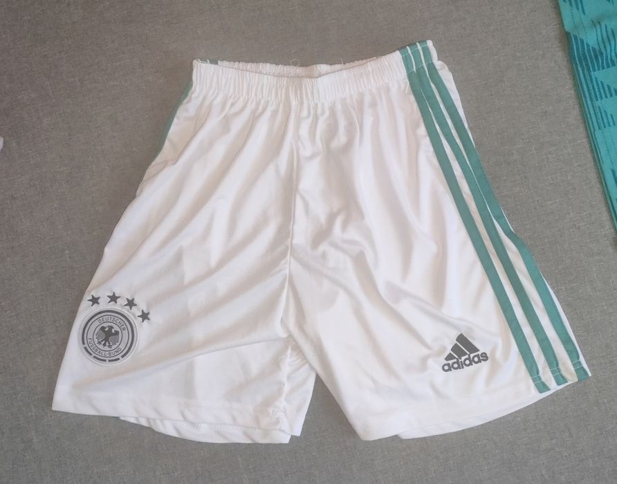 Adidas zestaw piłkarski rozm. 176 POLECAM, stan idealny.