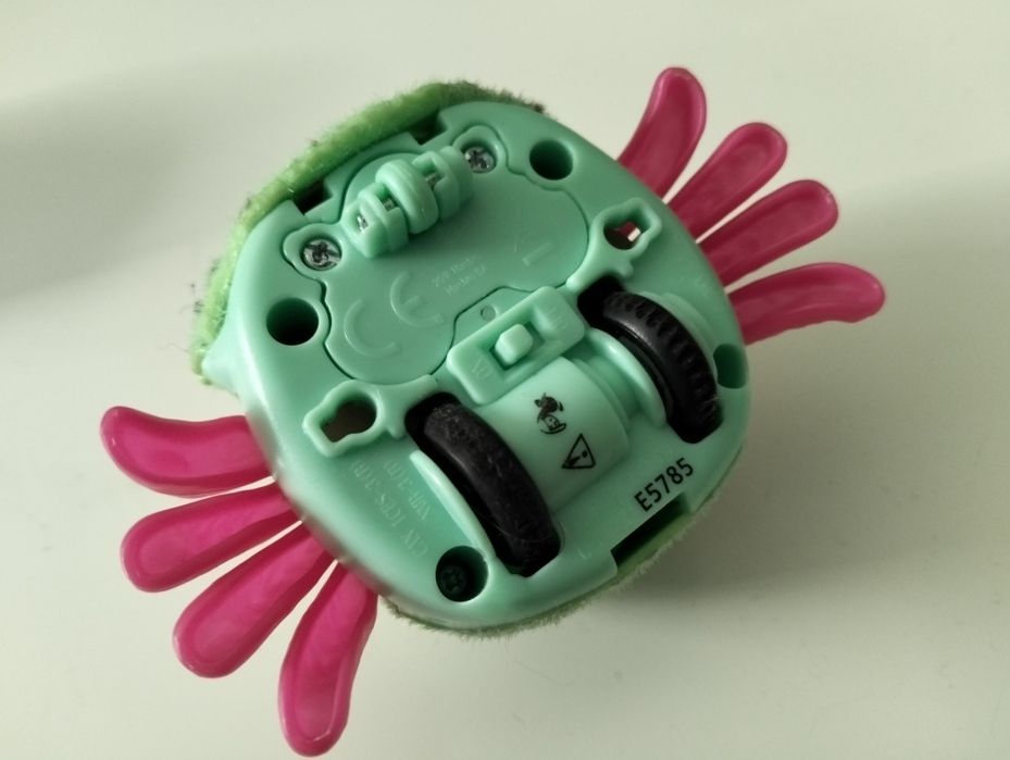 Interaktywny pająk Hasbro Yellies Frizz