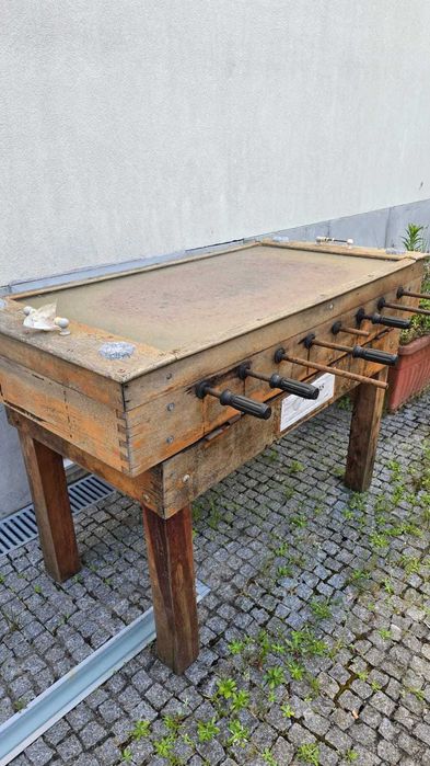 Mesa de matrecos em madeira para restauro