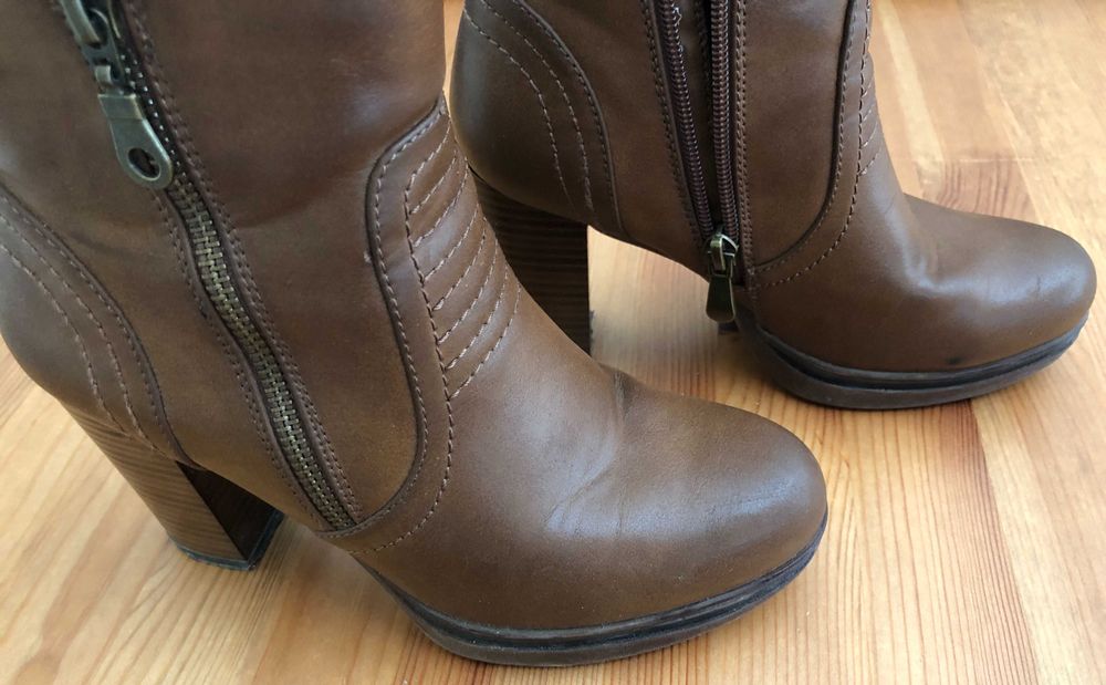 Botas castanhas Grau 35