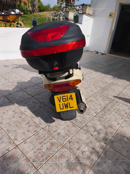 Suzuki Burgman 400 AN X - Reservada