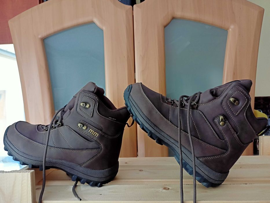 Sprzedam norweskie zimowe buty trekkingowe