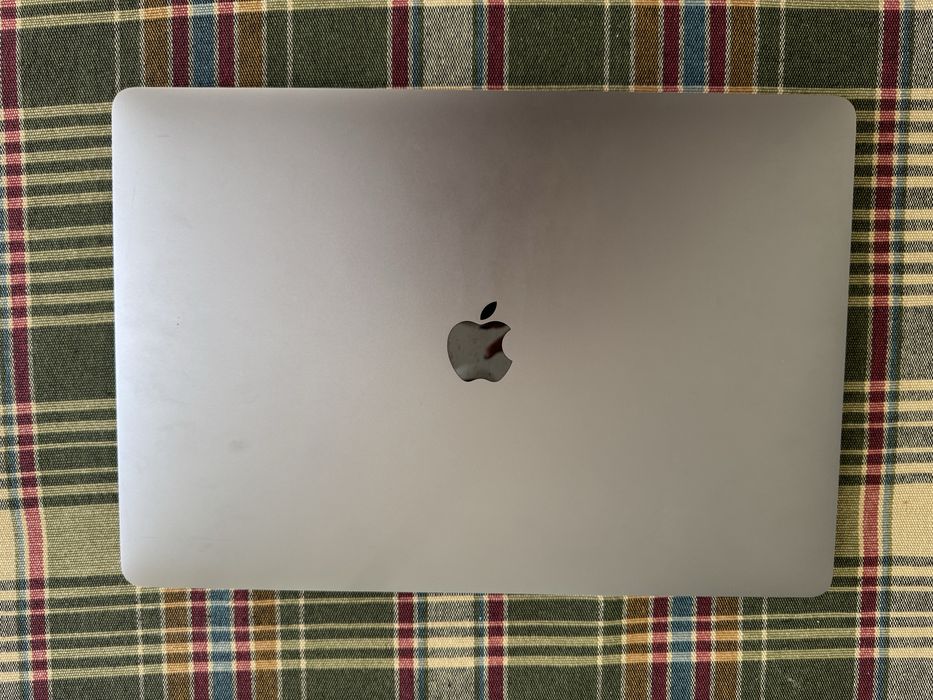 Macbook Pro 15 Inch 2018