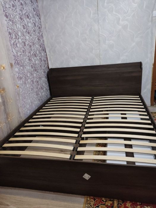 Ліжко XL (кровать XL). Дерево, колір "венге". Розмір 208х228 см