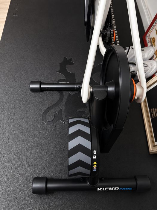 Bicicleta Zwift Ride + KICKR Core