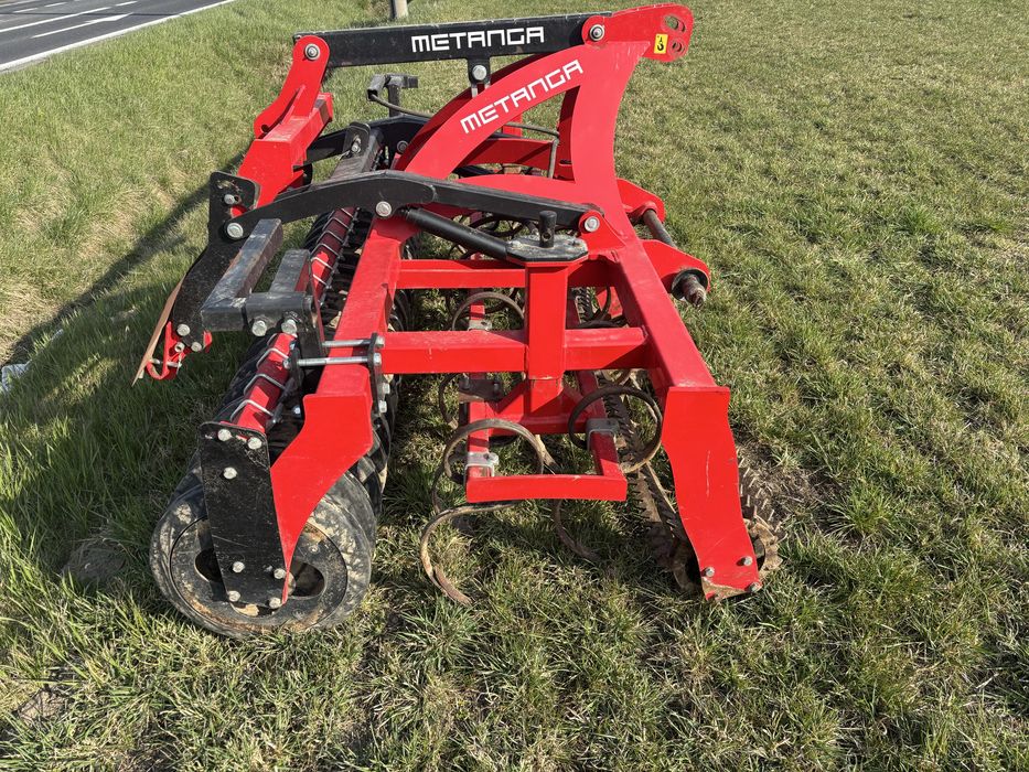 Agregat uprawowo - siewny