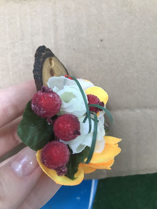 Бутеньєрка