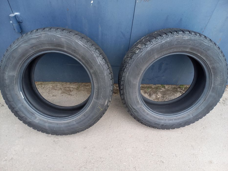 Шини зимові 215 65 16