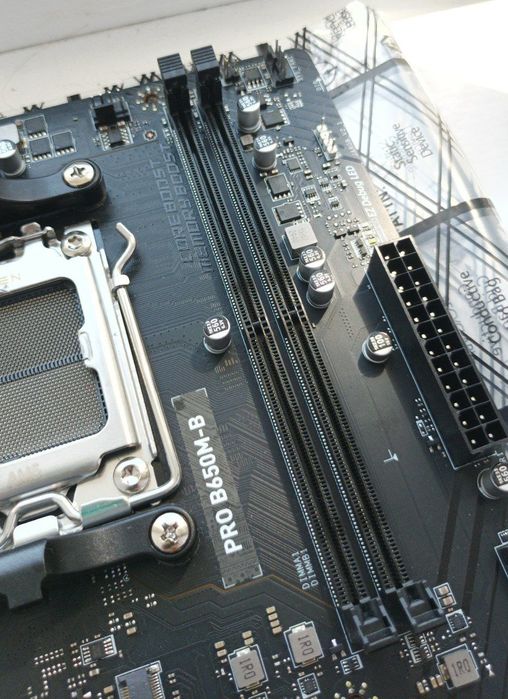 Материнская плата MSI PRO B650M-B